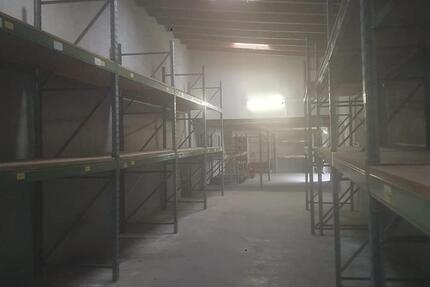 Lagerhalle 150m² - mit Regalen - sofort nutzbar - Lagerfläche zimmer
