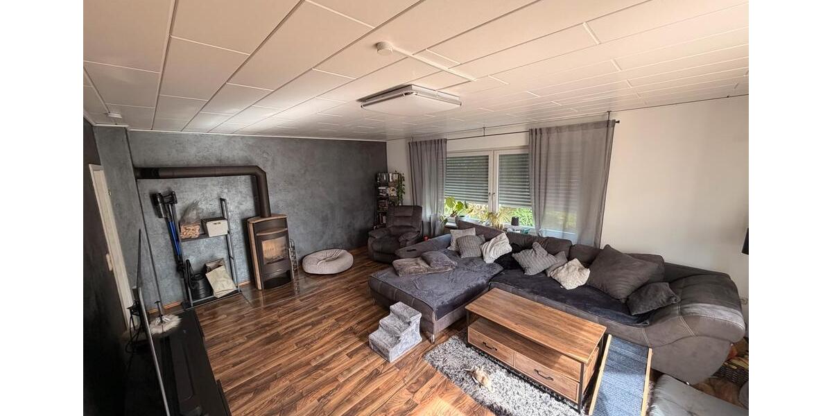 Etagenwohnung Neumarkt in der Oberpfalz Altenhof - 4 Zimmer, 107 m&sup2;, 1.350&euro; | Angebot:26384489