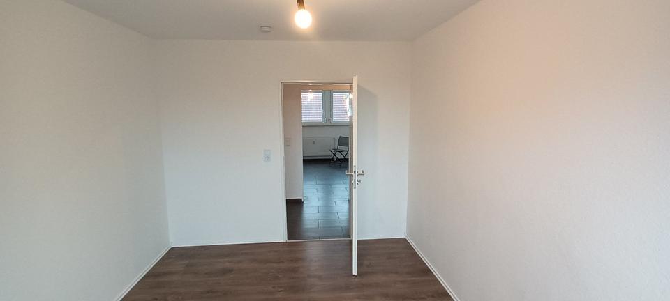 Dachgeschoßwohnung Geeste - 4 Zimmer, 110 m&sup2;, 770&euro; | Angebot:25698822