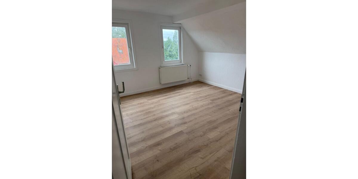 Dachgeschoßwohnung Lauterbach (Hessen) - 5 Zimmer, 98 m&sup2;, 900&euro; | Angebot:24953088