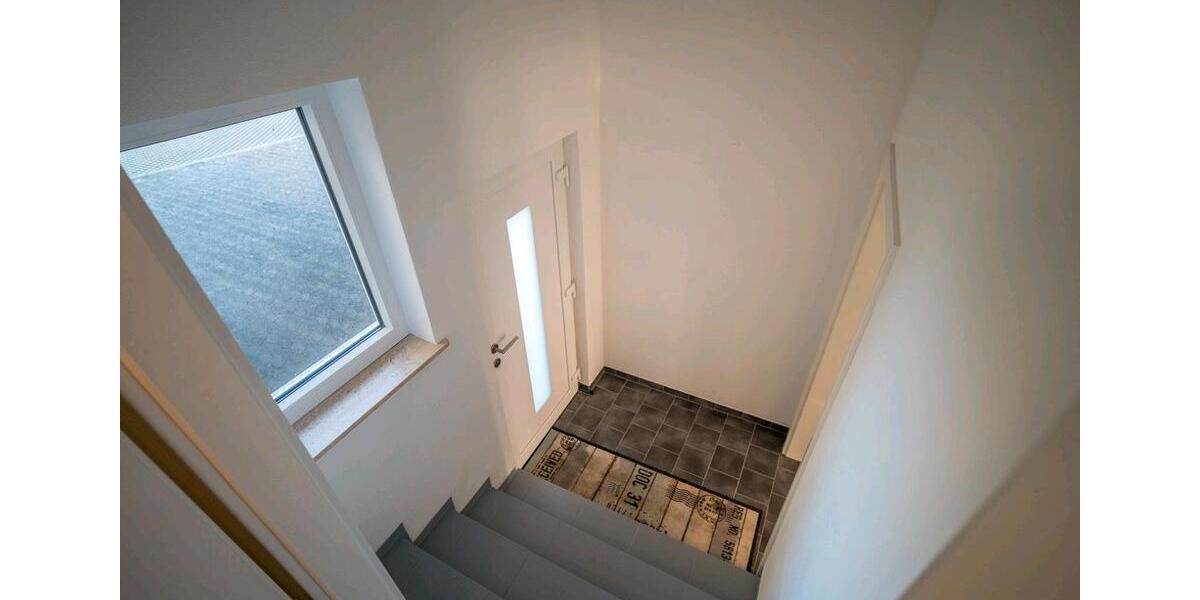 Erdgeschoßwohnung Hünfeld - 4 Zimmer, 120 m&sup2;, 660&euro; | Angebot:25054313