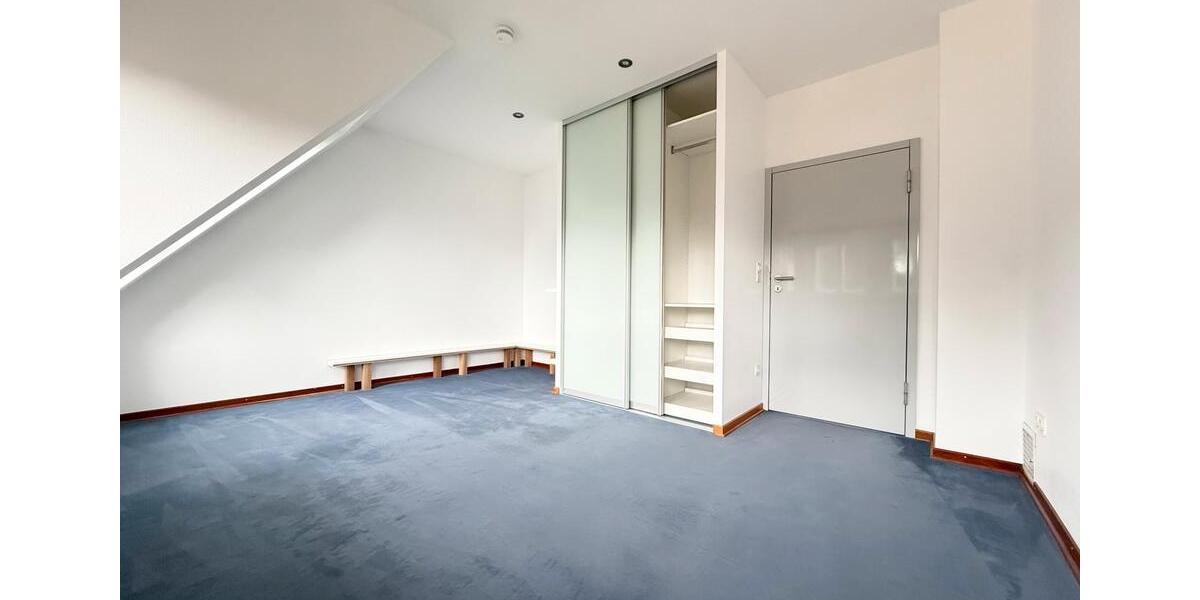 Doppelhaushälfte Wedemark - 8.5 Zimmer, 217 m&sup2;, 2.200&euro; | Angebot:27607795
