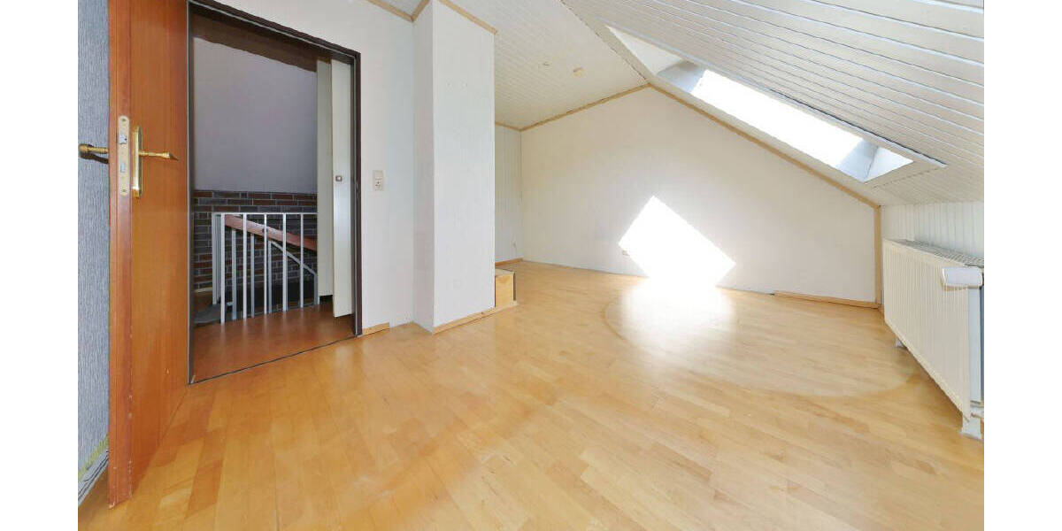 Doppelhaushälfte Wilhelmshaven-Aldenburg Neuende - 5 Zimmer, 141 m&sup2;, 1.100&euro; | Angebot:26741173