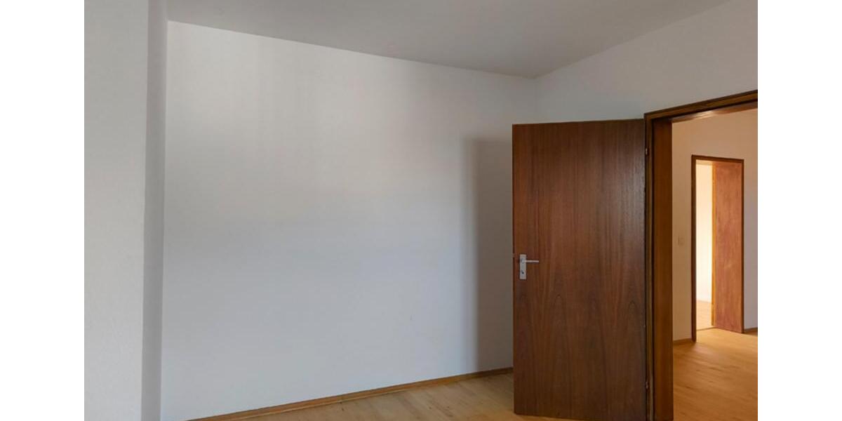 Etagenwohnung Volkach - 3 Zimmer, 105 m&sup2;, 1.000&euro; | Angebot:25282309