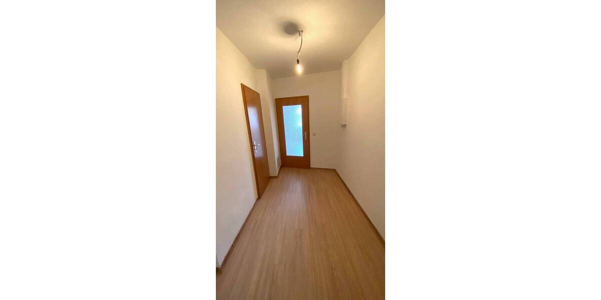 Etagenwohnung Flöha - 2 Zimmer, 67 m&sup2;, 400&euro; | Angebot:23987440