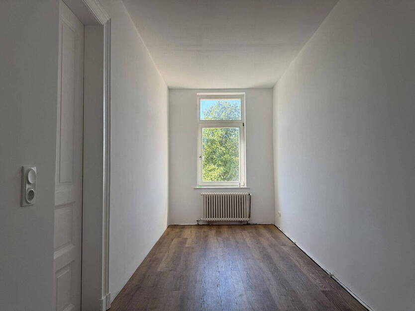 Noch verfügbar - Stilvolle 4-Zimmer-Altbauwohnung - Erstbezug nach hochwertiger Sanierung 4 zimmer