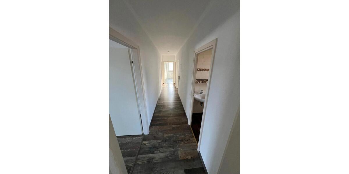 Etagenwohnung Pfaffenhofen an der Roth - 3 Zimmer, 87 m&sup2;, 1.100&euro; | Angebot:24918059