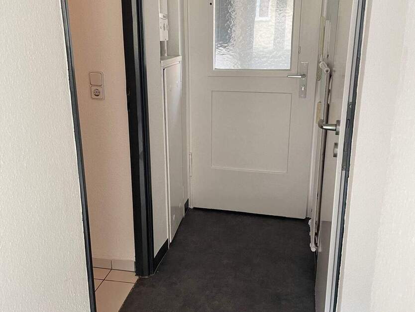 1-Zimmer-Wohnung mit Balkon und kleiner Küchenzeile - Stadtteil Rennweg. 1 zimmer