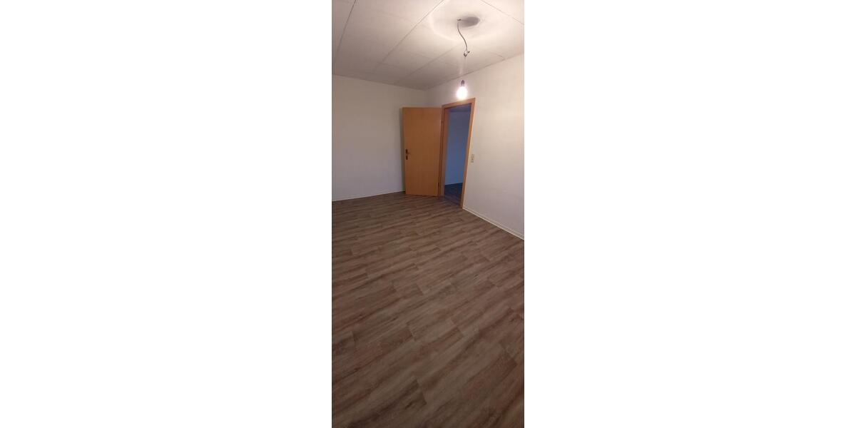 Etagenwohnung Schwarzenberg/Erzgebirge Erzgebirge - 2 Zimmer, 63 m&sup2;, 365&euro; | Angebot:25758528