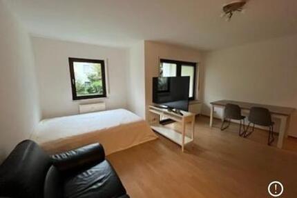 Gepflegte voll-möbliert 1-Zimmer-Wohnung mit Balkon und Garage. 1 zimmer