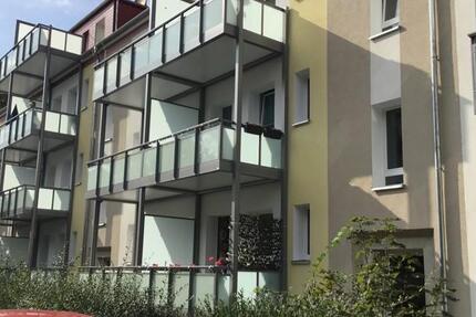 Komplett modernisierte 2,5-Zimmer-Dachgeschoss-Wohnung 2 zimmer