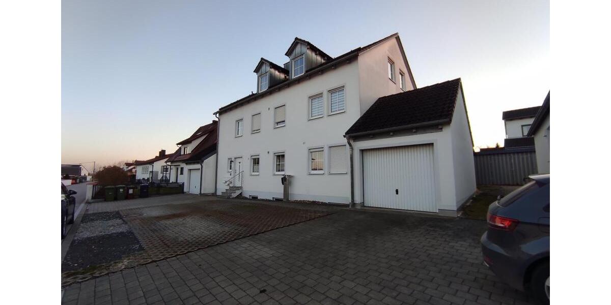 Dachgeschoßwohnung Wettstetten - 3 Zimmer, 85 m&sup2;, 930&euro; | Angebot:26030600