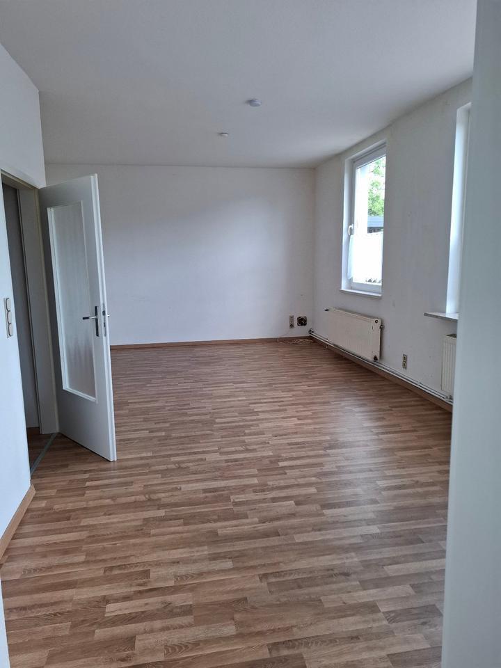 3 Zimmer Erdgeschoßwohnung im Altdorf von 37120 BOVENDEN