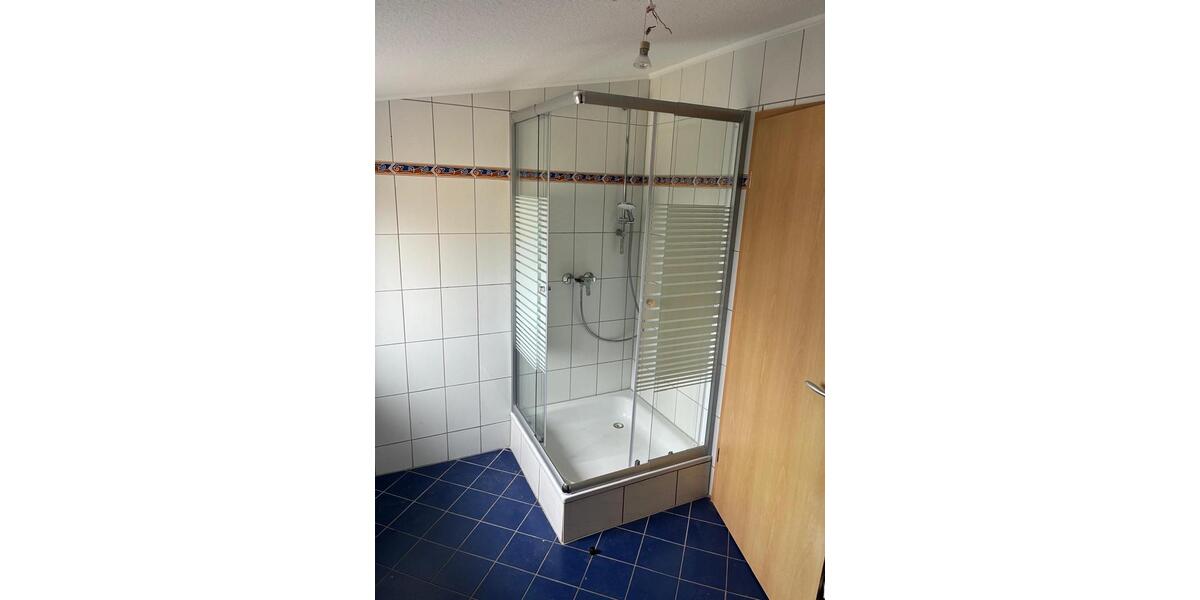 Dachgeschoßwohnung Gießen Allendorf - 4 Zimmer, 110 m&sup2;, 950&euro; | Angebot:26614053