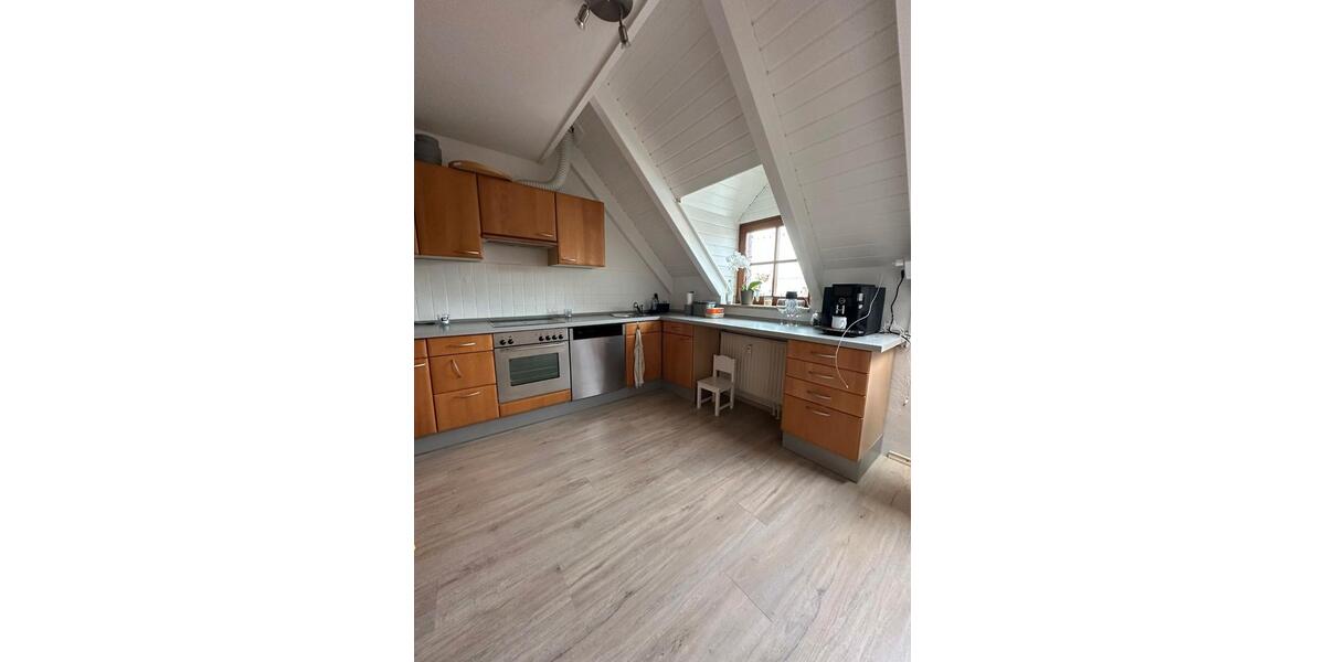 Etagenwohnung Bergkirchen - 4 Zimmer, 120 m&sup2;, 1.800&euro; | Angebot:26000224