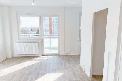 Wohnung Chemnitz Hutholz - 1 Zimmer, 36 m&sup2;, 250&euro; | Angebot:26483531