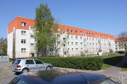 Wohnung Gützkow - 4 Zimmer, 78 m&sup2;, 627&euro; | Angebot:26177776