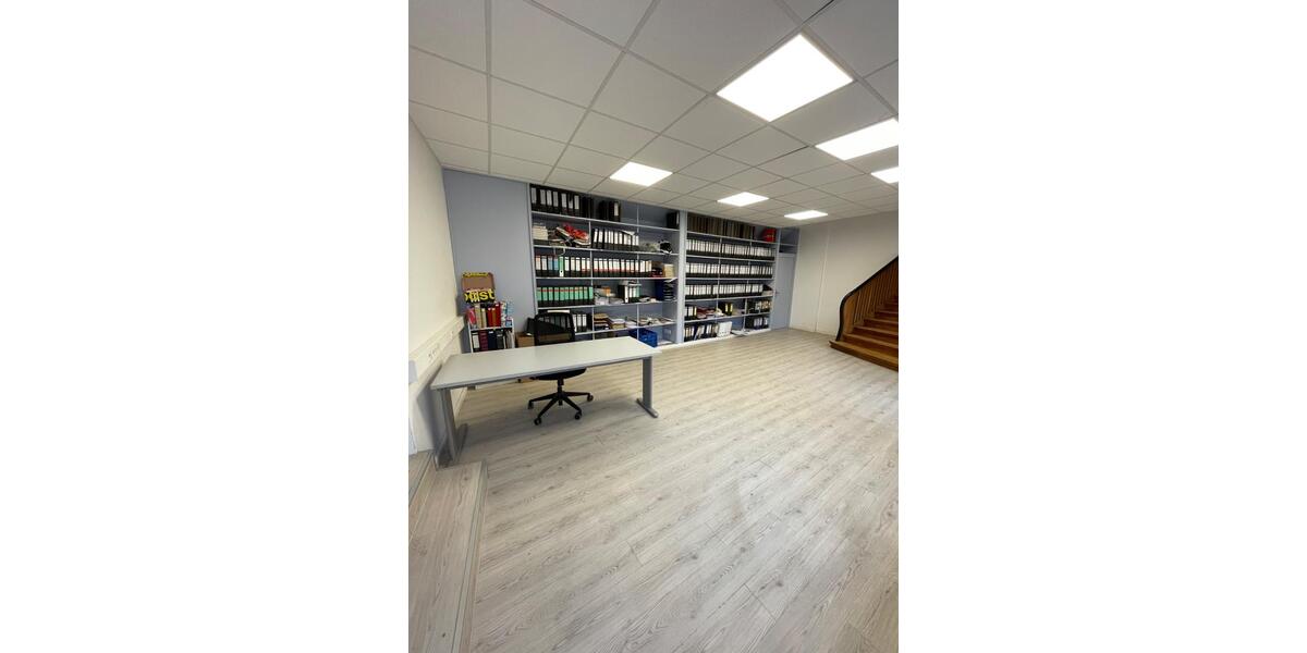 Gewerbeobjekt Lübeck Innenstadt - 700&euro; | Angebot:25996860