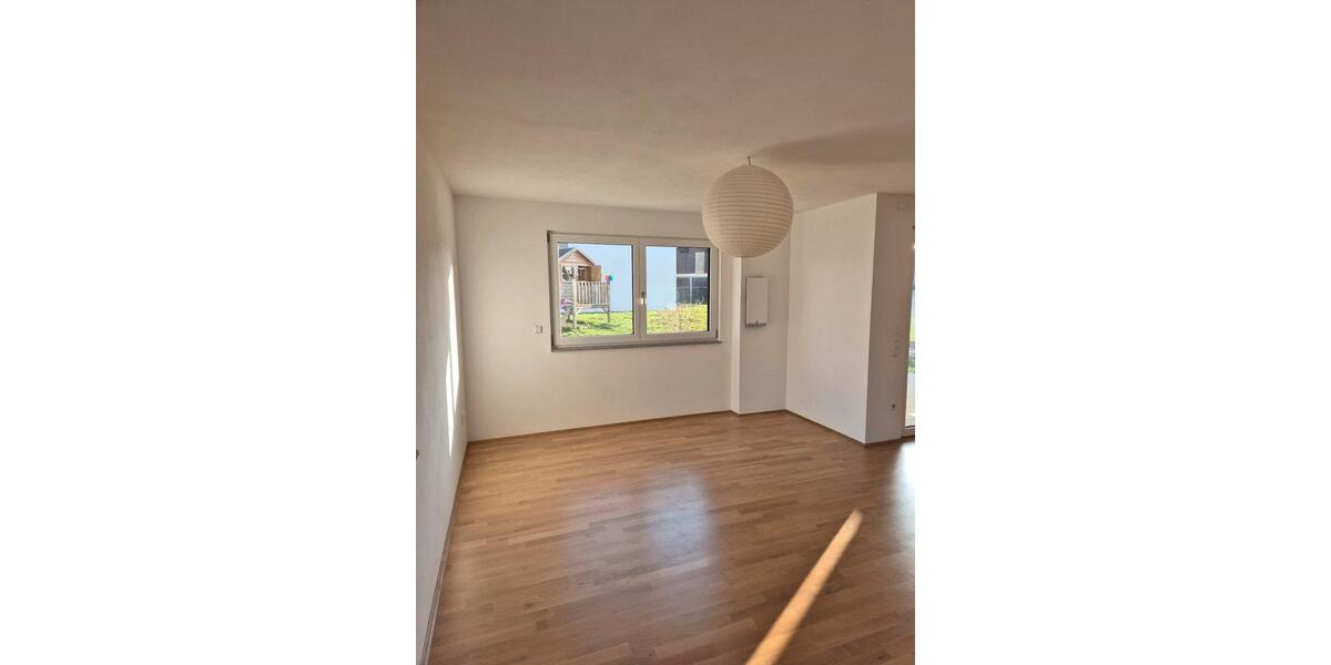 Erdgeschoßwohnung Crailsheim - 3.5 Zimmer, 107 m&sup2;, 1.290&euro; | Angebot:25791250