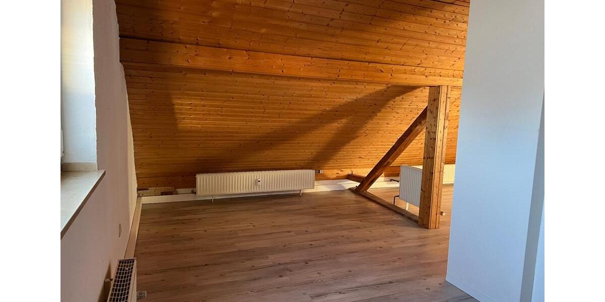 Dachgeschoßwohnung Beilngries - 1 Zimmer, 63 m&sup2;, 550&euro; | Angebot:26676123