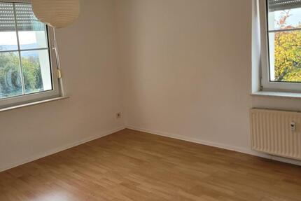 Zu vermieten: 2 Zimmer Wohnung, 72qm für 600,- zimmer