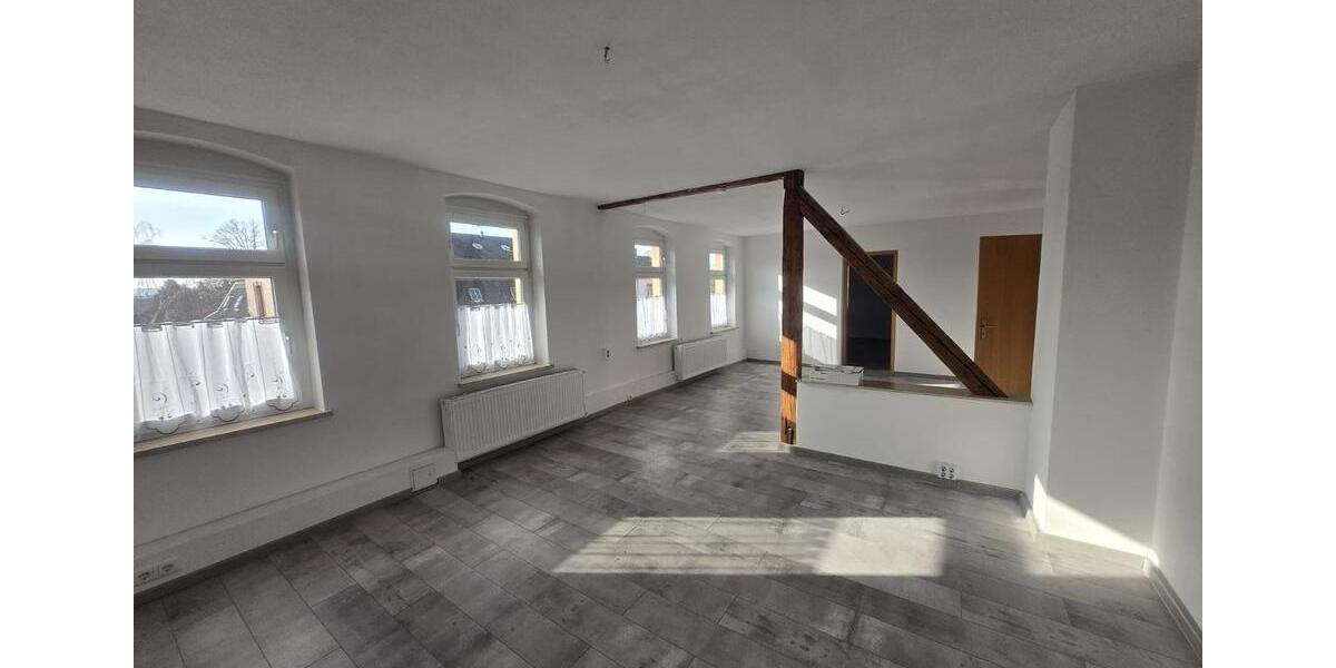 Dachgeschoßwohnung Zwickau - 4 Zimmer, 110 m&sup2;, 660&euro; | Angebot:26529827