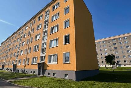 Wohnung Saalfeld (Saale) - 3 Zimmer, 61 m&sup2;, 366&euro; | Angebot:25992445