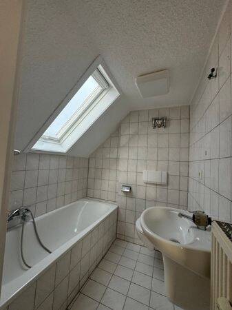 Etagenwohnung Hilzingen - 3 Zimmer, 75 m&sup2;, 700&euro; | Angebot:25776356