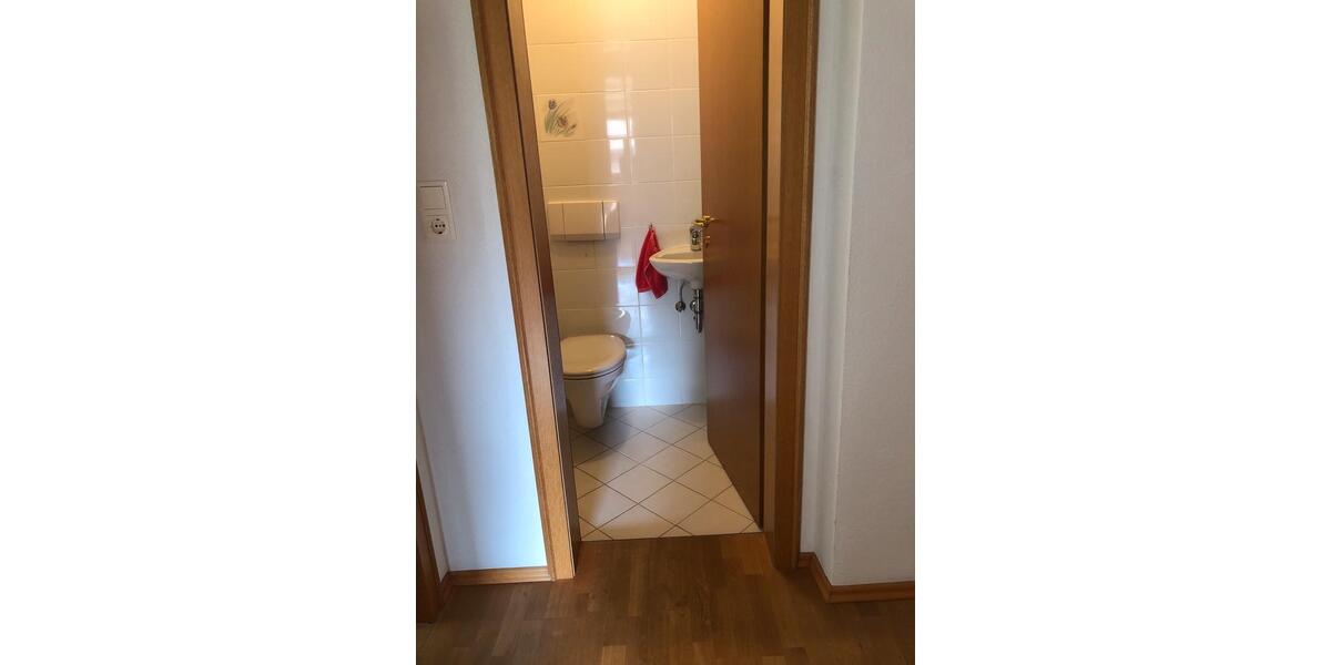 Einfamilienhaus Burghausen - 6 Zimmer, 150 m&sup2;, 2.300&euro; | Angebot:26113055