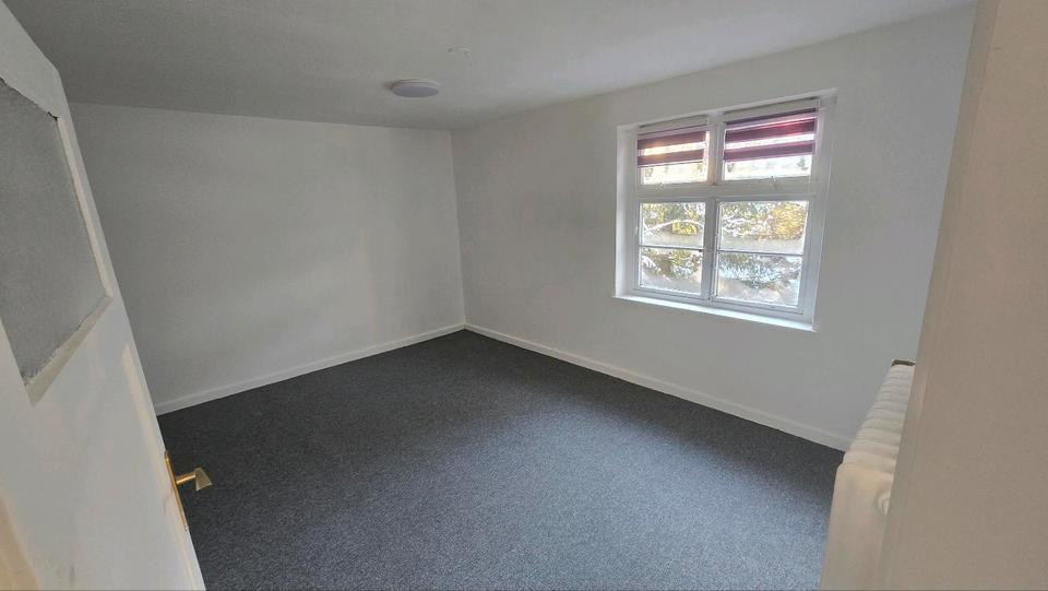 Erdgeschoßwohnung Bienenbüttel - 6 Zimmer, 170 m&sup2;, 470&euro; | Angebot:24836349
