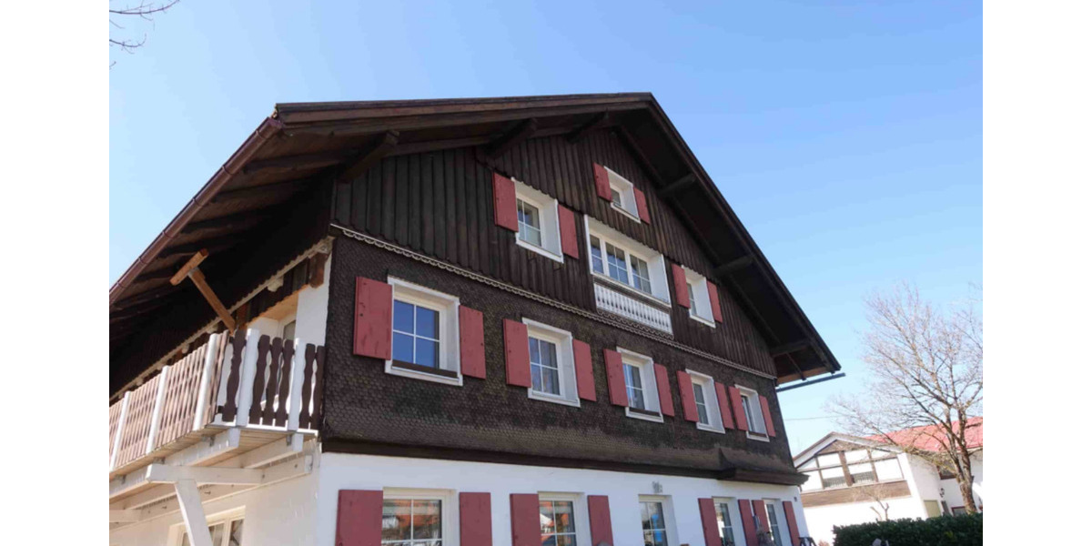 Dachgeschoßwohnung Buchenberg - 3.5 Zimmer, 100 m&sup2;, 1.350&euro; | Angebot:25637723