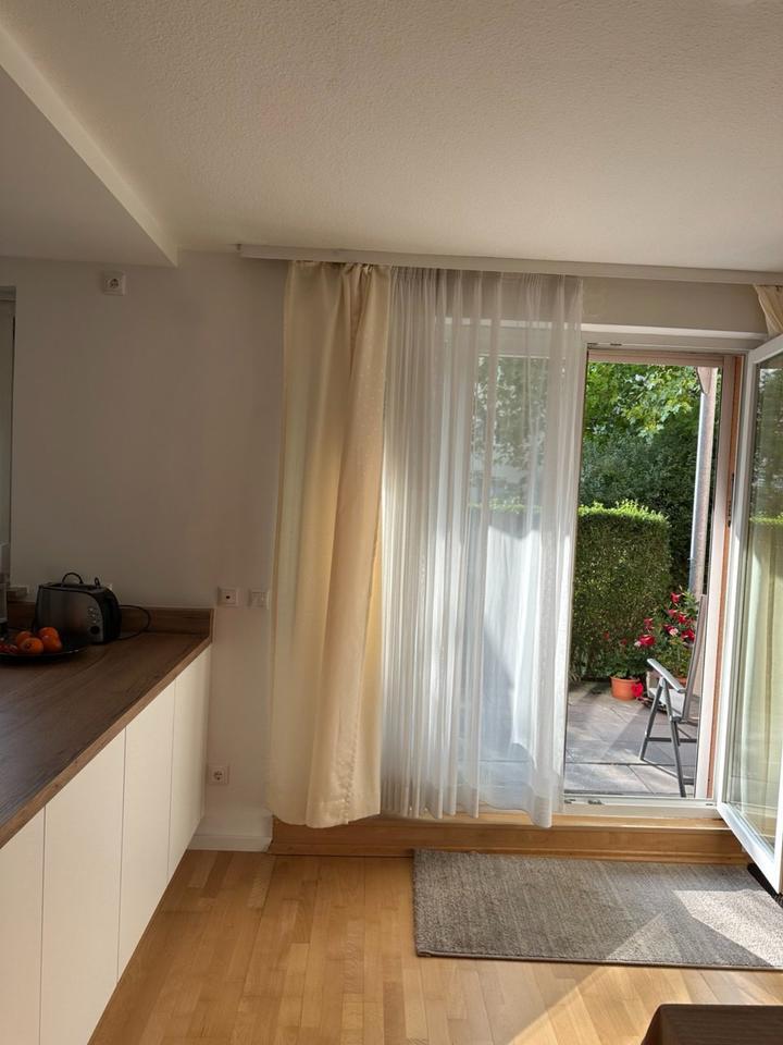 Helle 4,5-ZKB-Erdgeschoßwohnung mit Terrasse, Garten und Tiefgar