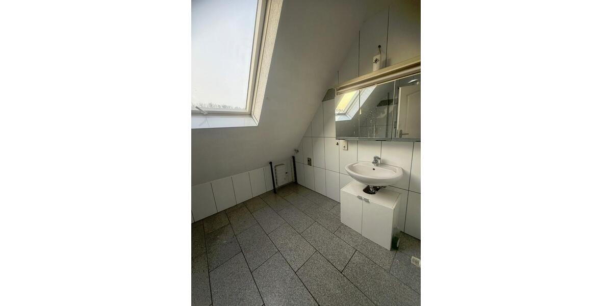 Dachgeschoßwohnung Gummersbach Berstig Süd - 2 Zimmer, 55 m&sup2;, 500&euro; | Angebot:26336463