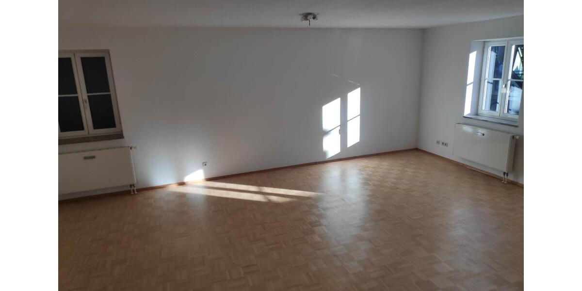Etagenwohnung Erding - 2 Zimmer, 93 m&sup2;, 1.199&euro; | Angebot:25917517
