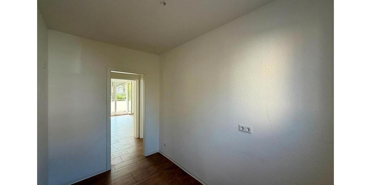Erdgeschoßwohnung Weißenfels - 3 Zimmer, 58 m&sup2;, 350&euro; | Angebot:26635034