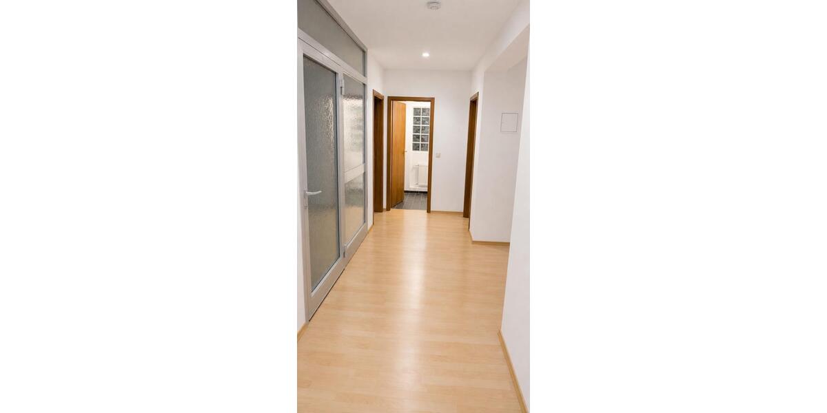 Etagenwohnung Östringen - 5 Zimmer, 100 m&sup2;, 1.000&euro; | Angebot:26488477