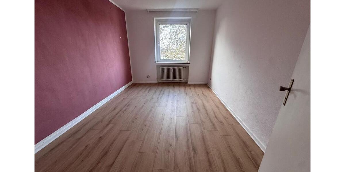 Etagenwohnung Krefeld Benrad - 3 Zimmer, 98 m&sup2;, 1.000&euro; | Angebot:26533972