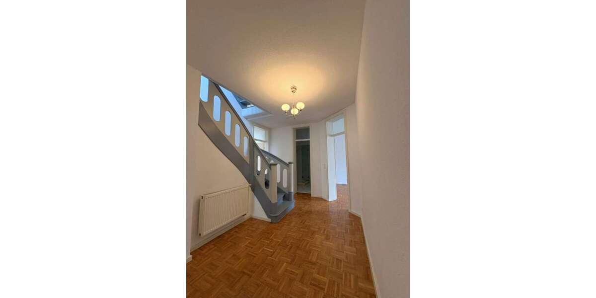 Einfamilienhaus Eltville - 7 Zimmer, 320 m&sup2;, 3.950&euro; | Angebot:26713070