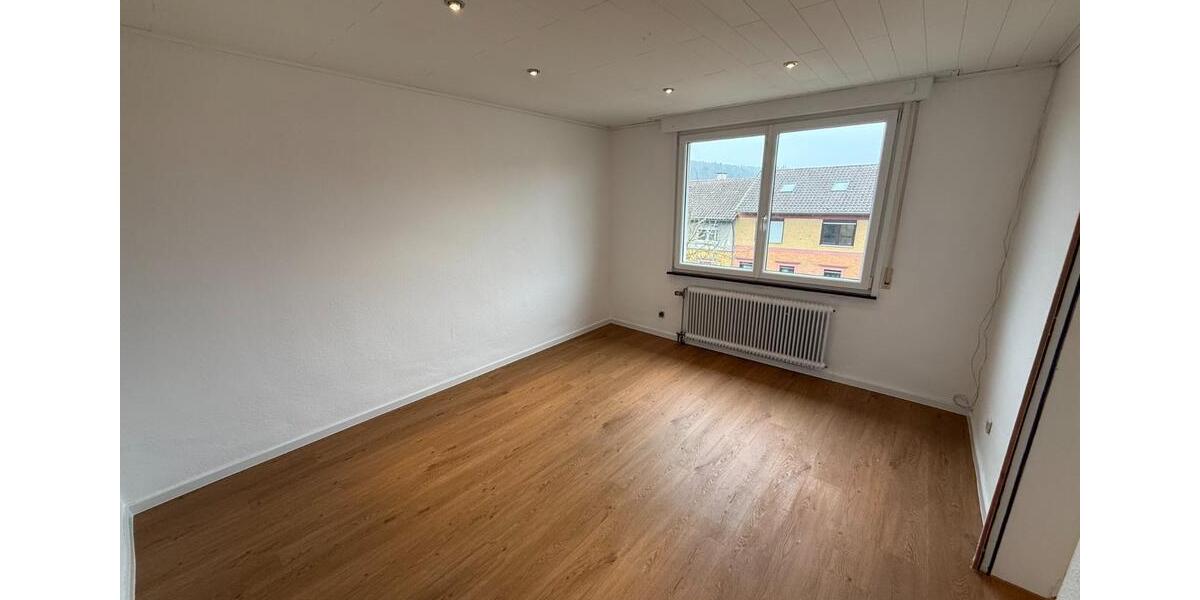 Etagenwohnung Pforzheim Eutingen - 3 Zimmer, 64 m&sup2;, 680&euro; | Angebot:24572009