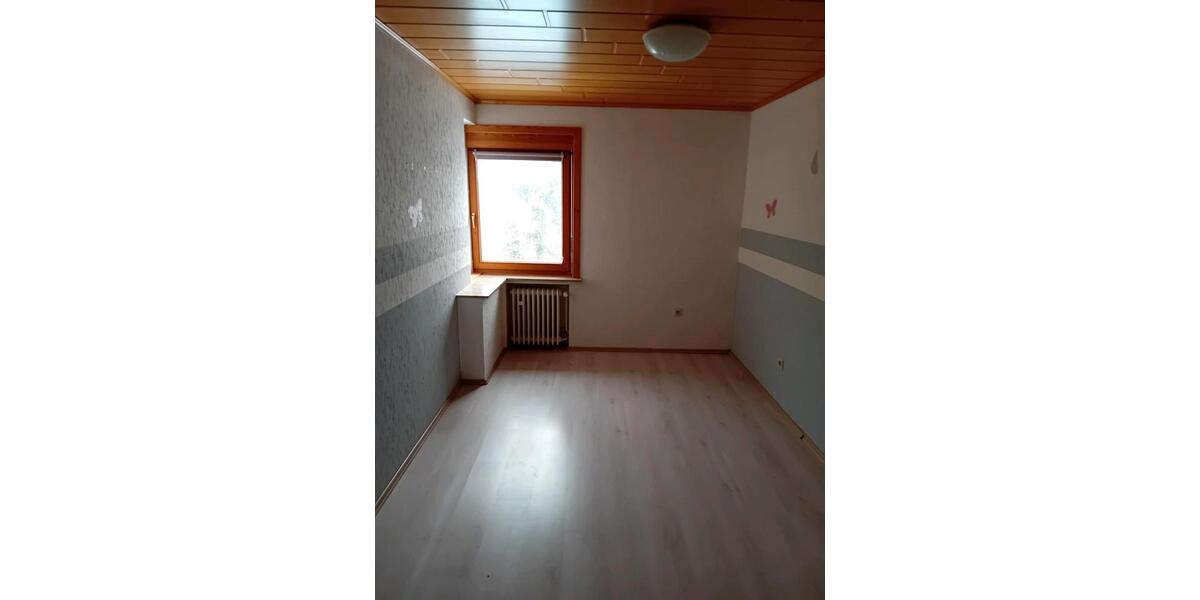 Etagenwohnung Freden (Leine) - 4 Zimmer, 130 m&sup2;, 620&euro; | Angebot:24764074