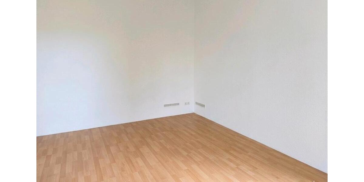 Erdgeschoßwohnung Burkhardtsdorf - 2 Zimmer, 63 m&sup2;, 315&euro; | Angebot:26631303