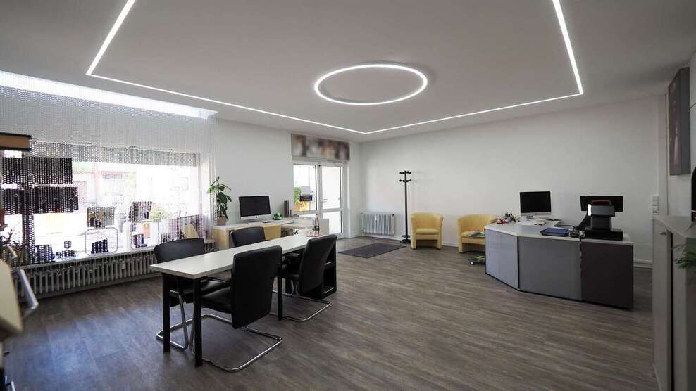 Barrierefreie Büro-Praxiseinheit im Ortskern 4 zimmer