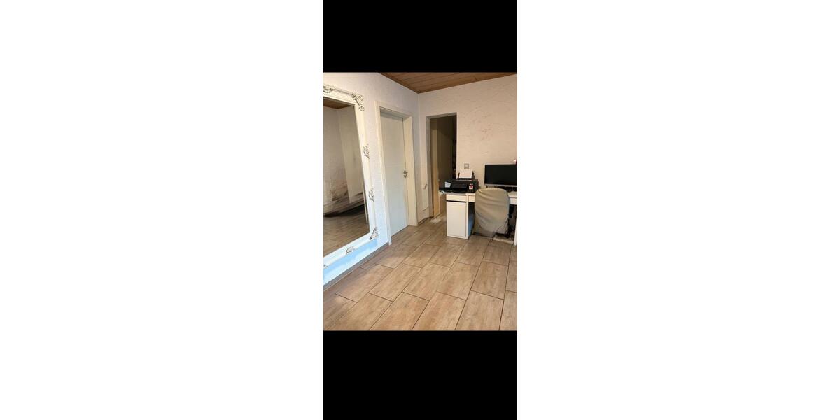 Dachgeschoßwohnung Tiefenbach - 3.5 Zimmer, 103 m&sup2;, 850&euro; | Angebot:26603501