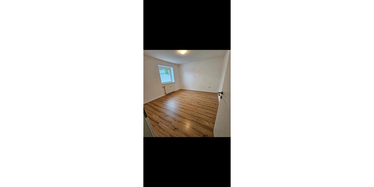 Erdgeschoßwohnung Vohenstrauß - 2 Zimmer, 65 m&sup2;, 580&euro; | Angebot:26420399