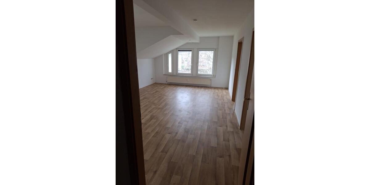 Dachgeschoßwohnung Hemer - 2 Zimmer, 50 m&sup2;, 400&euro; | Angebot:26094730