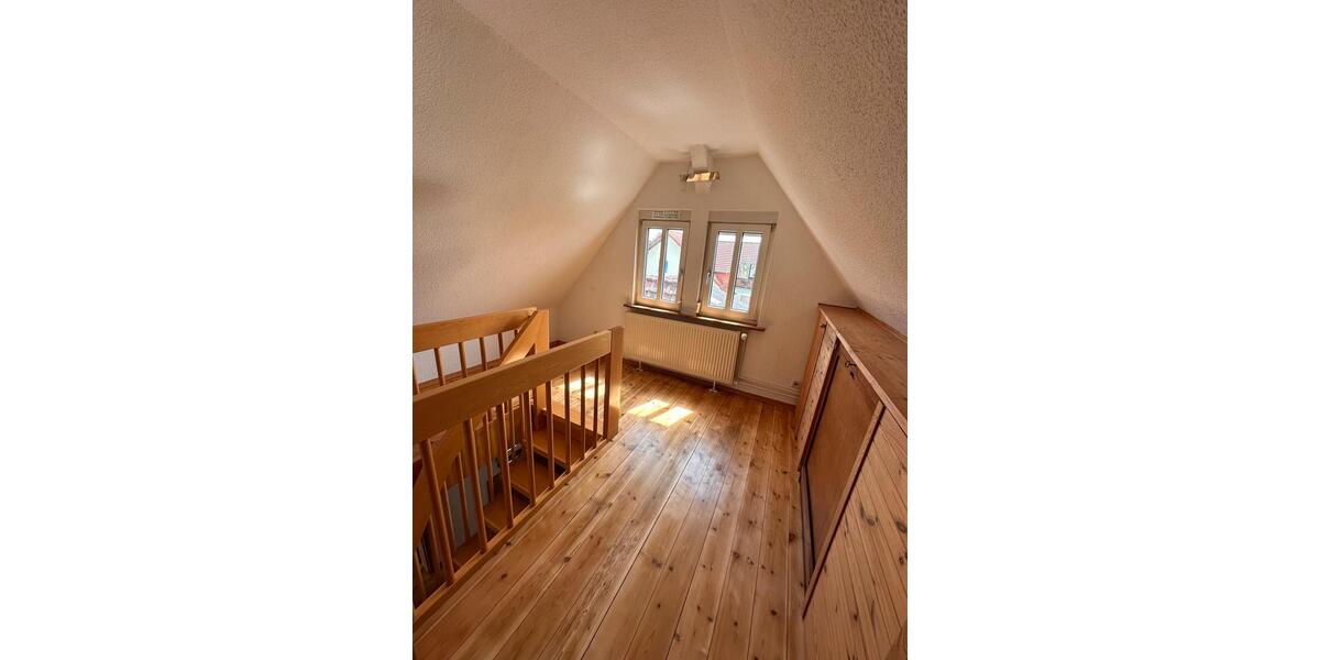 Etagenwohnung Gießen Wieseck - 4 Zimmer, 104 m&sup2;, 930&euro; | Angebot:26624525