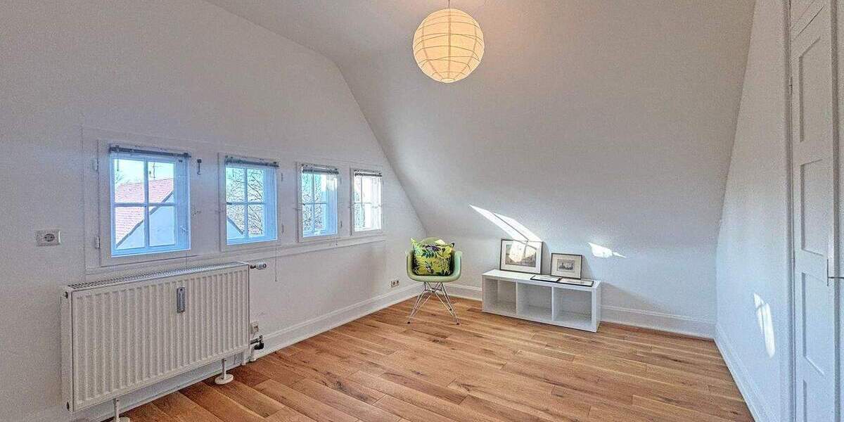 Etagenwohnung Stuttgart Sonnenberg - 4 Zimmer, 108 m&sup2;, 2.150&euro; | Angebot:25704687