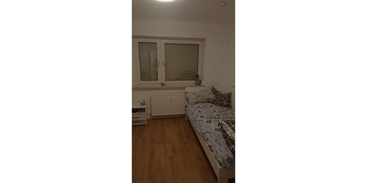 Wohnen auf Zeit Karlsruhe Innenstadt-Ost - 1 Zimmer, 16 m&sup2;, 525&euro; | Angebot:26553445