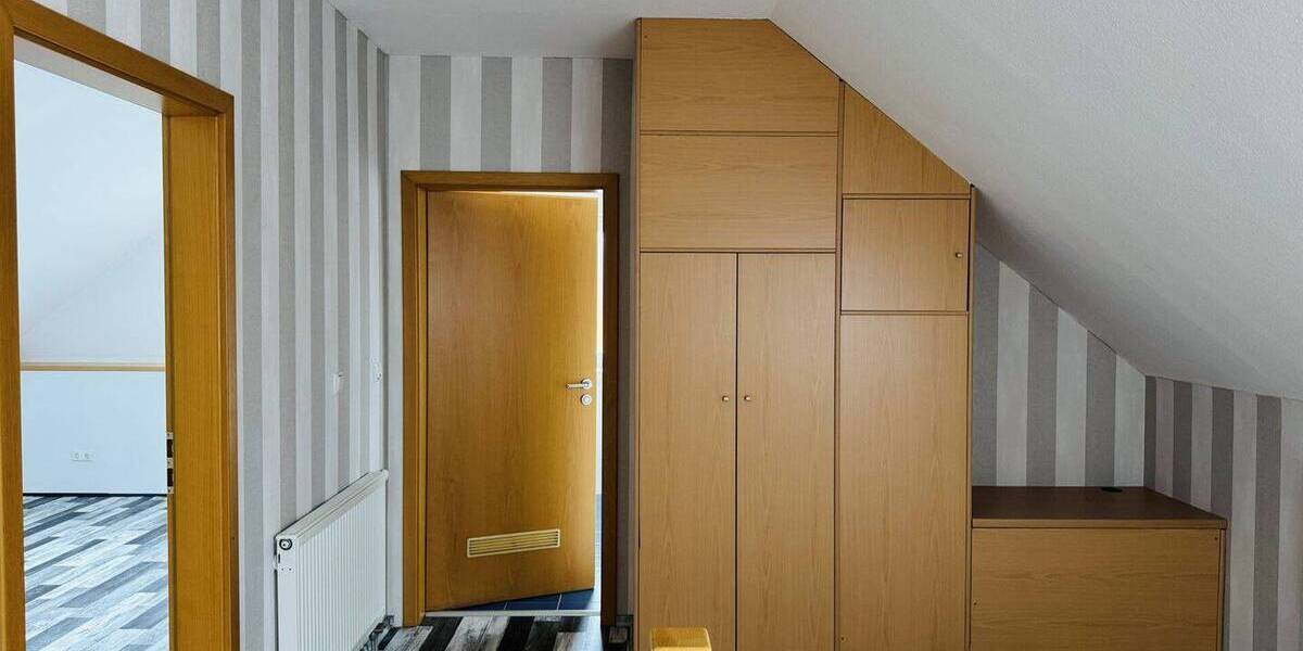 Einfamilienhaus Osterburken - 5 Zimmer, 159 m&sup2;, 1.570&euro; | Angebot:25690327