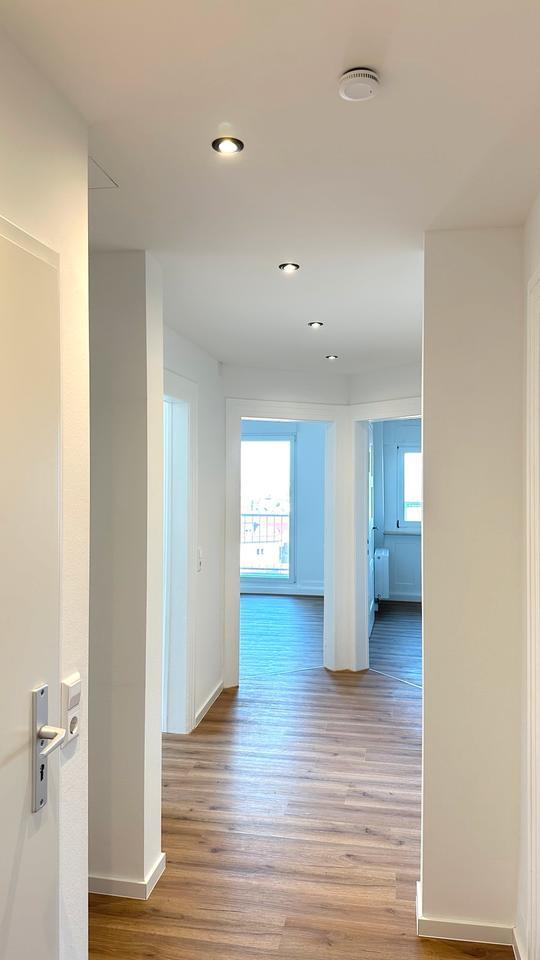 Helles WG-Zimmer mit Balkon | STG-Ost | 17qm | 3er-WG | ab 01.12. zimmer